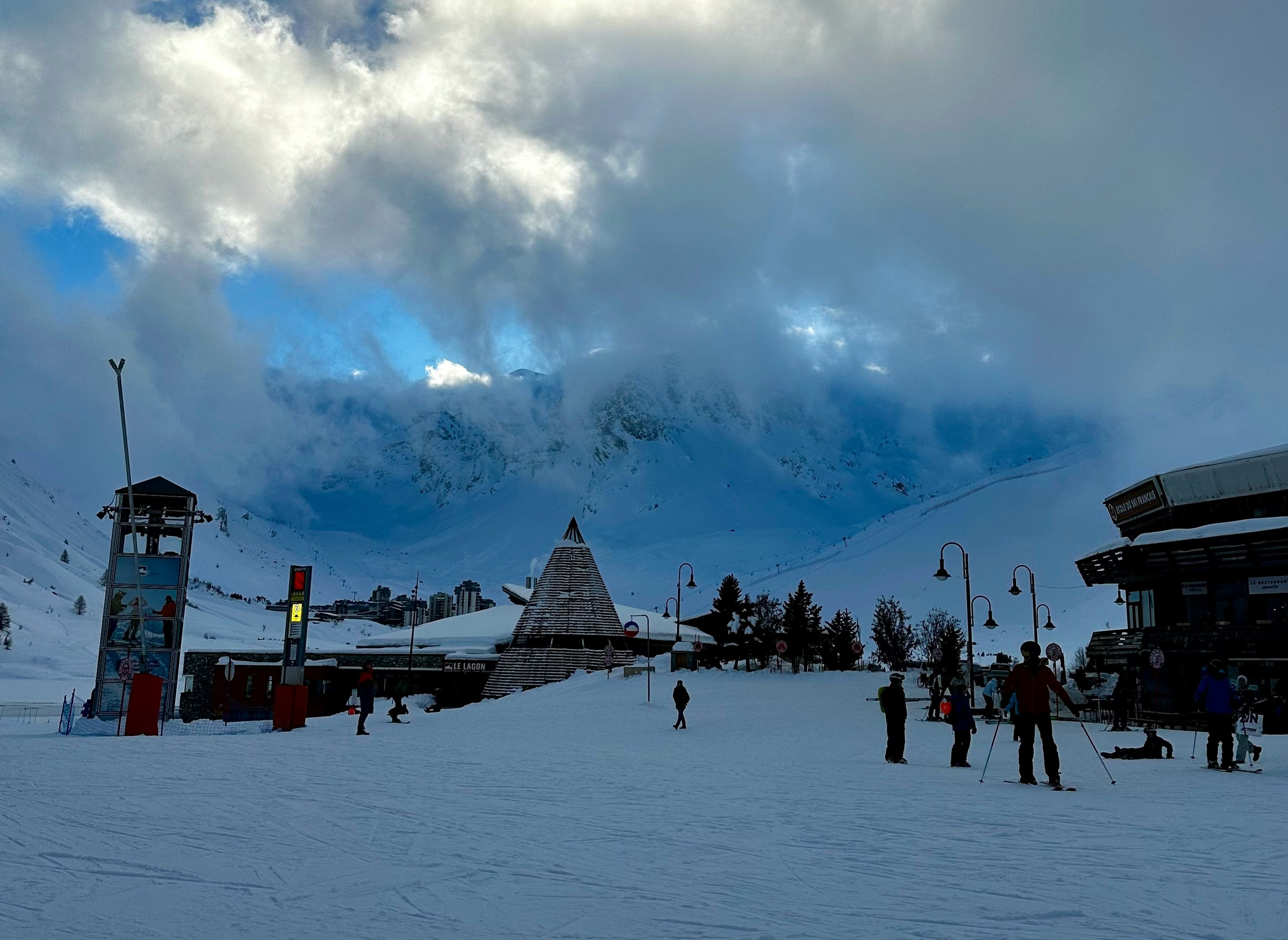 Best Beginner Ski and Snowboard Resorts in North America – Powder Goods